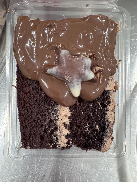 NUTELLA AND SEA SHELL CHOCOLATE PRALINE FUDGE CAKE